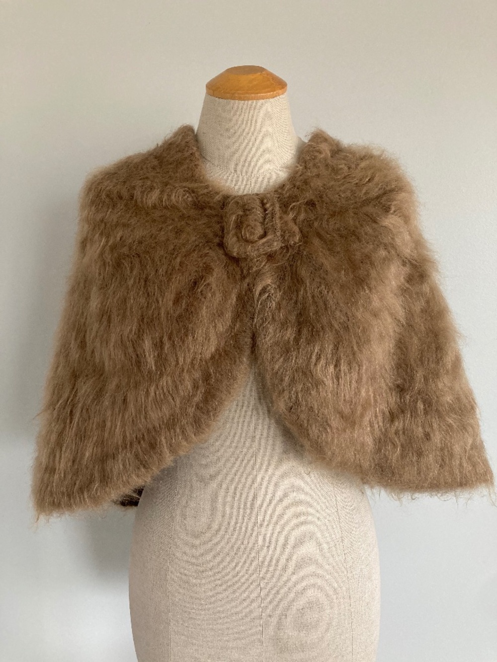 VTG 1960s Handmade Mohair Shawl/Capelet